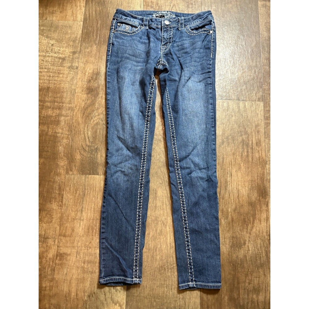 Paisley Sky Jeans Womens Size 6 Blue Denim Embordered Pants